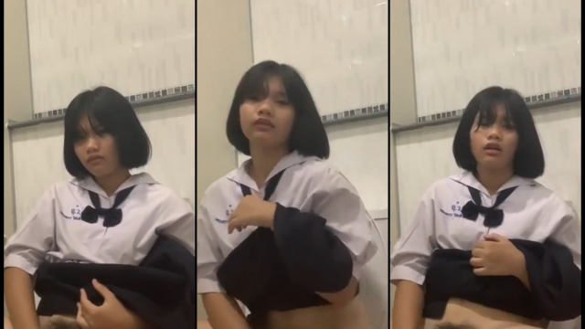 คลิปหลุดนักเรียน สาวน้อยนักเรียนเงี่ยนแอบมาติ้วหีในห้องน้ำโรงเรียนขี้เงี่ยนจัง